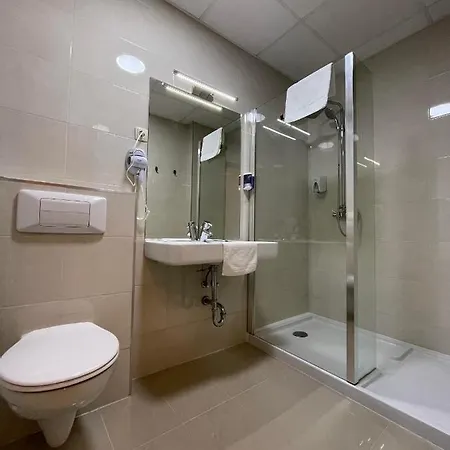 Πανσιόν Opera16 Guestrooms Βουδαπέστη