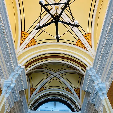 Opera16 Guestrooms 4*