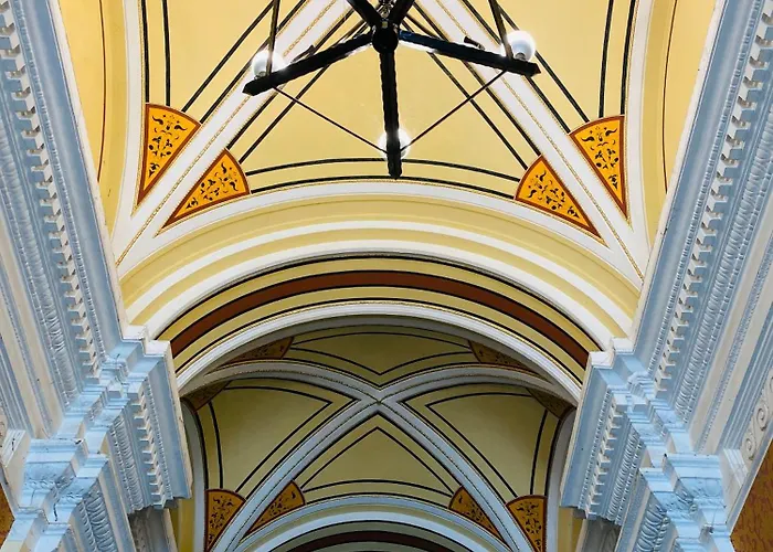 Opera16 Guestrooms 4*