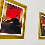 Opera16 Guestrooms 게스트하우스 4*