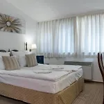 Opera16 Guestrooms Casa de hóspedes