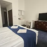 Opera16 Guestrooms Casa de hóspedes 4*
