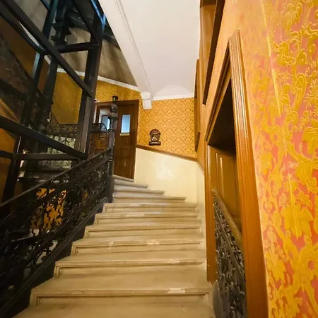 Opera16 Guestrooms *