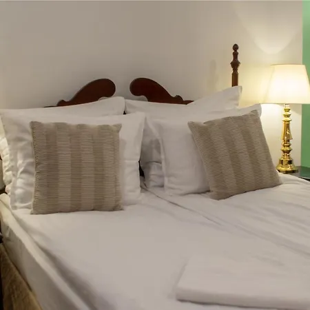 Opera16 Guestrooms Penzion Budapešť