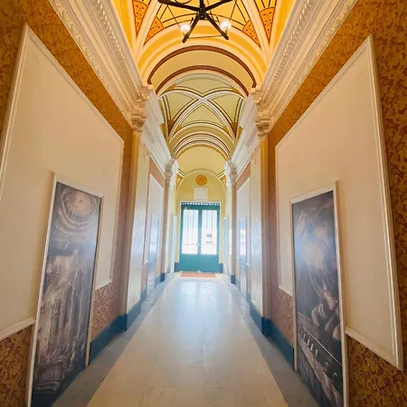 Opera16 Guestrooms