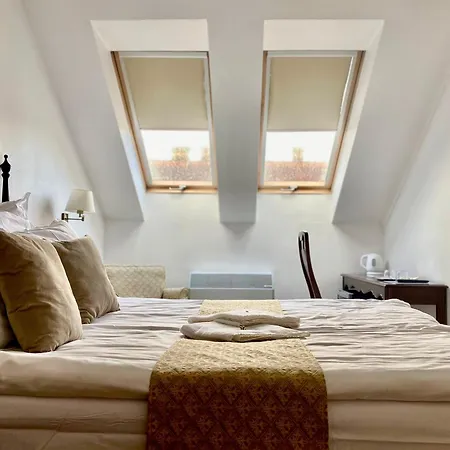 Opera16 Guestrooms Guest house Budapest