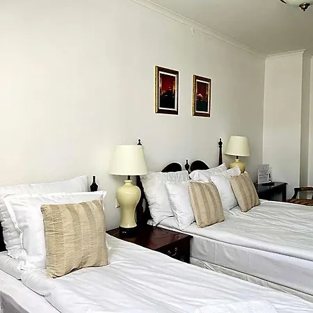Opera16 Guestrooms 4* Будапешт