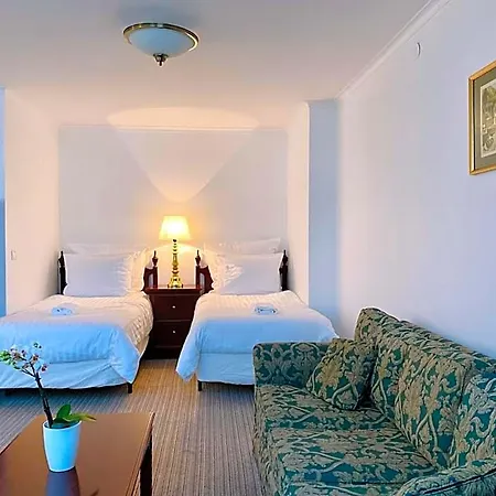 Opera16 Guestrooms 4*