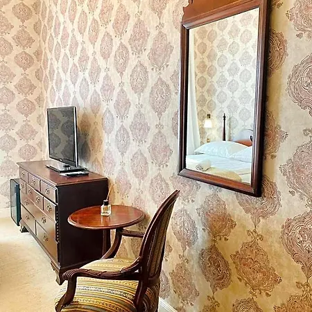 Opera16 Guestrooms Гостевой дом