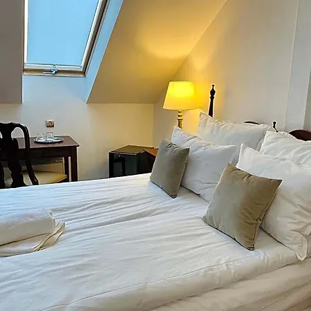 Opera16 Guestrooms 4* Будапешт