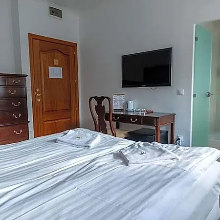 Opera16 Guestrooms Гостевой дом 4*
