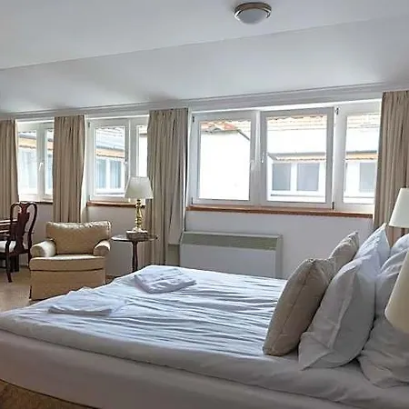 Гостевой дом Opera16 Guestrooms