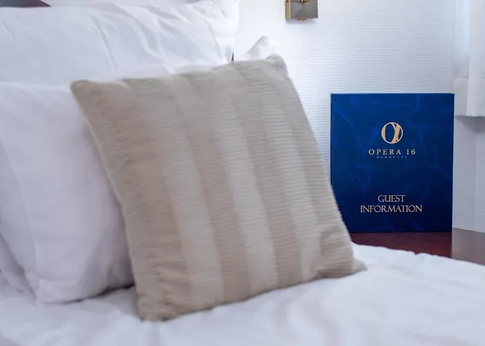 Opera16 Guestrooms Pensionat