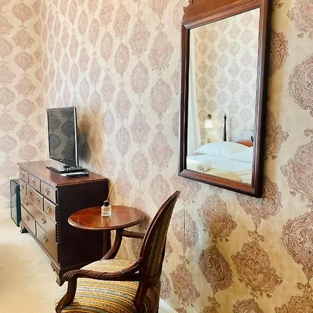 Opera16 Guestrooms Gæstehus 4*