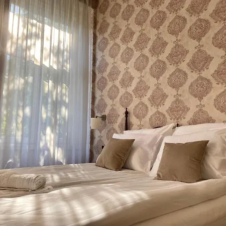 Opera16 Guestrooms