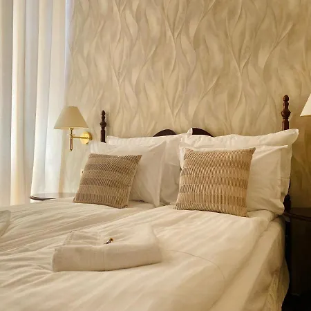 Opera16 Guestrooms Budapest