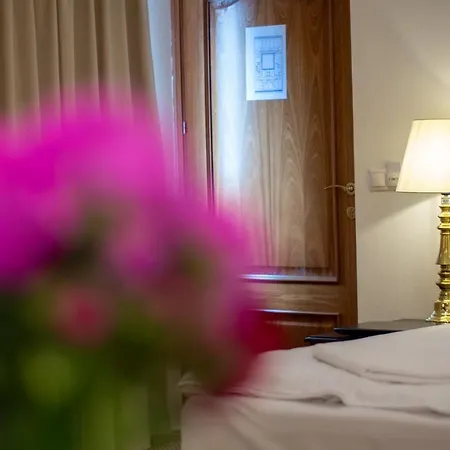 Guest house Opera16 Guestrooms 4*