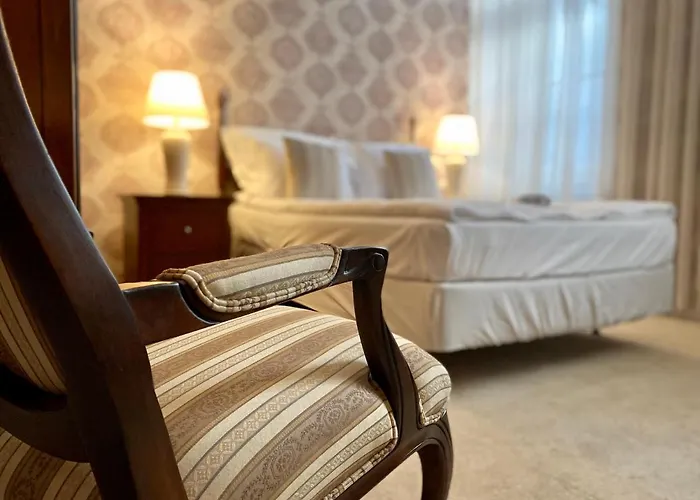 Opera16 Guestrooms Penzion