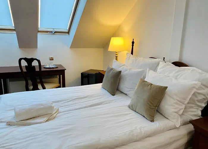 Opera16 Guestrooms Penzion 4*