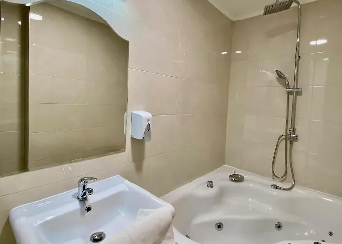 Opera16 Guestrooms 4* Budapešť