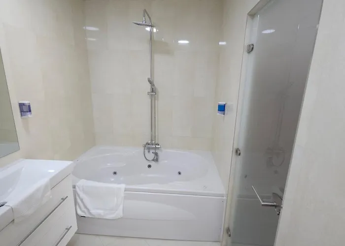 Opera16 Guestrooms 4* Budapešť