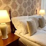 Opera16 Guestrooms Pensión