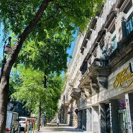 Casa de hóspedes Opera16 Guestrooms 4*