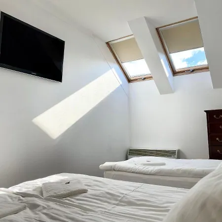 Opera16 Guestrooms 4* Budapeste